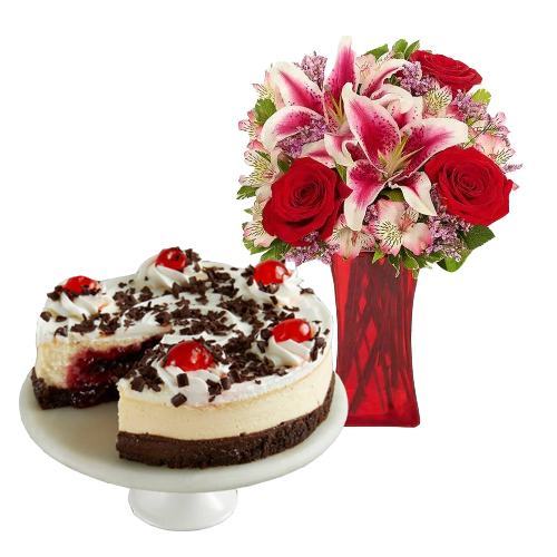 Black Forest Cheesecake with Mix Bouquet 